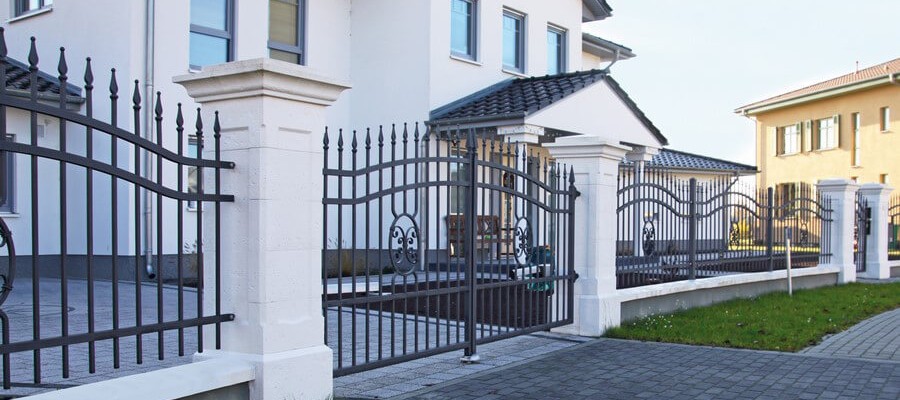 lakossagi-keszarnyu-kapuk-08