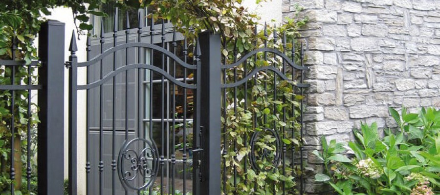 lakossagi-keszarnyu-kapuk-10