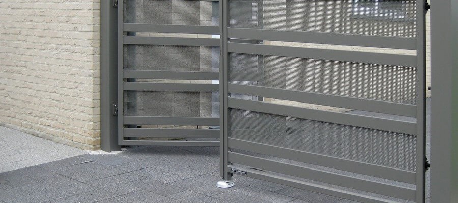 lakossagi-keszarnyu-kapuk-18